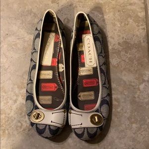Coach flats